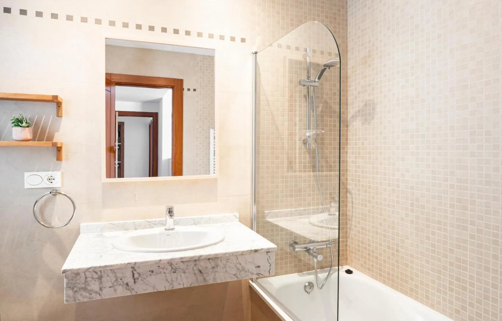 Enjoygranada Emir 5B Terrace And Parking Included Apartment